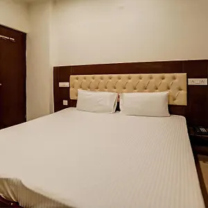 3* Hotel Oyo The Red Hut