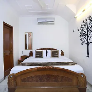 3* Hotel O Skylark